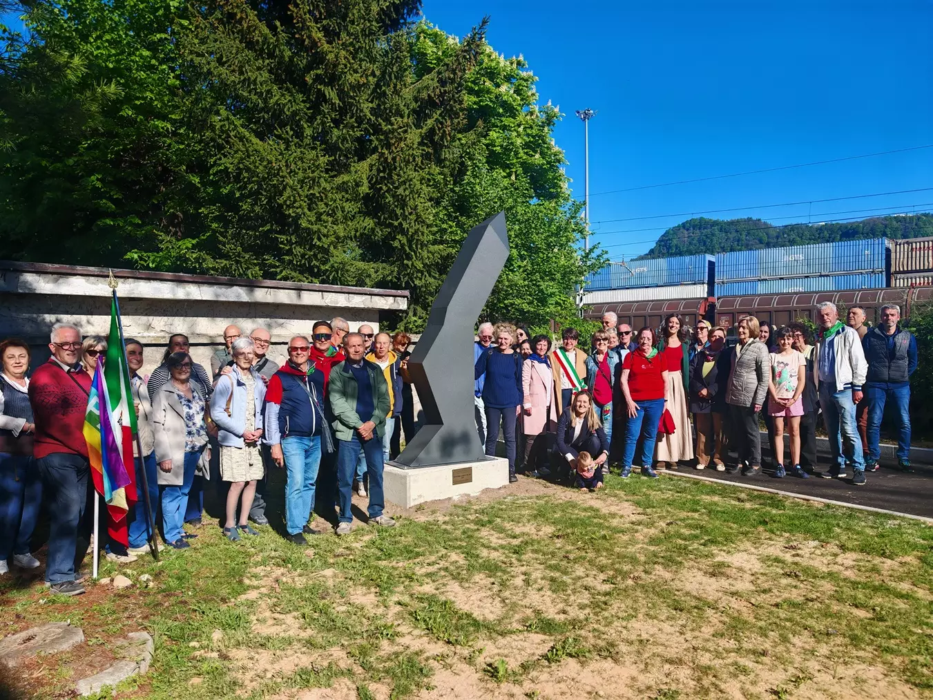 Protoforma – La nascita del volo: inaugurata la scultura di Basso Sciarretta accanto a MEMO4345 (1)